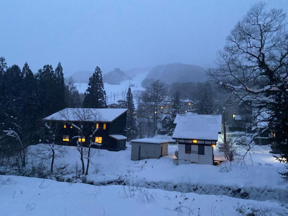 Zen Chalets Hakuba Exteriör bild