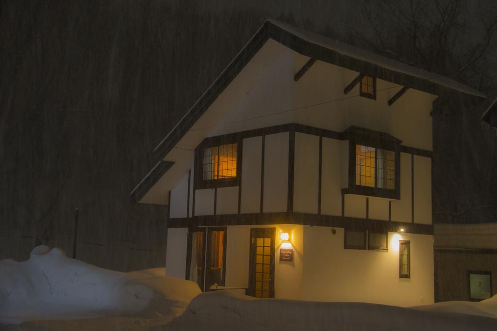 Zen Chalets Hakuba Exteriör bild