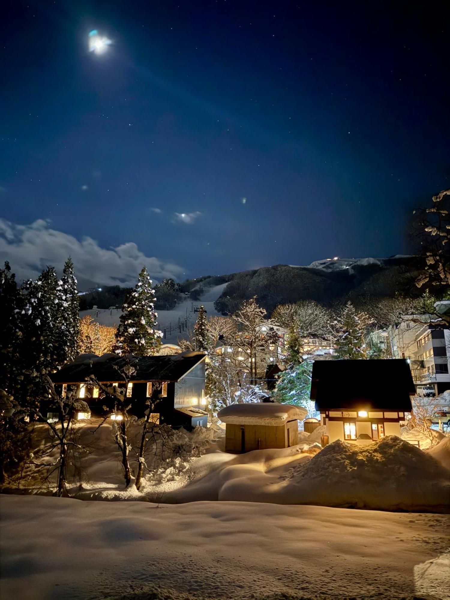 Zen Chalets Hakuba Exteriör bild