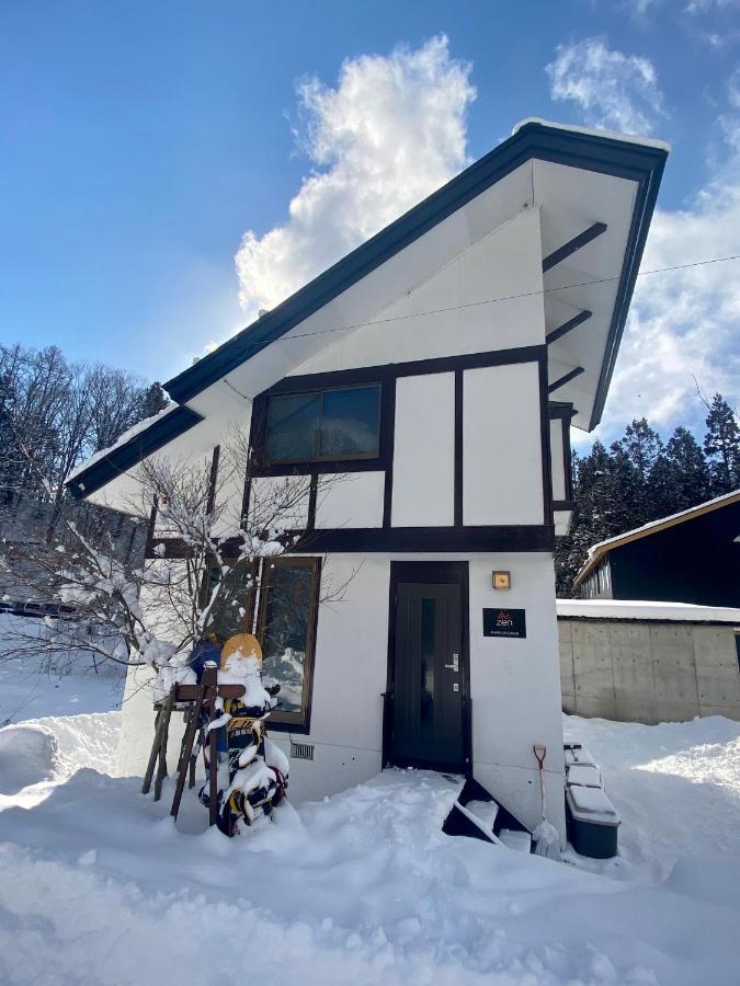 Zen Chalets Hakuba Exteriör bild