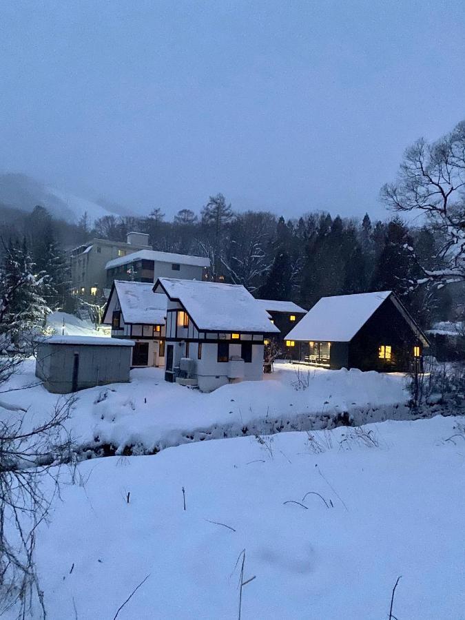 Zen Chalets Hakuba Exteriör bild