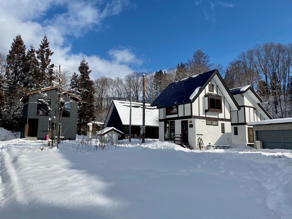 Zen Chalets Hakuba Exteriör bild